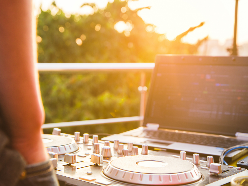 Dads & Grads LTO Ideas - DJ